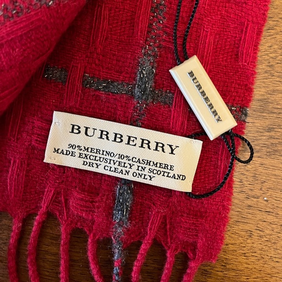 NWOT BURBERRY Cashmere Merino blend Festive Metallic Scarf Fringe - Picture 2 of 9